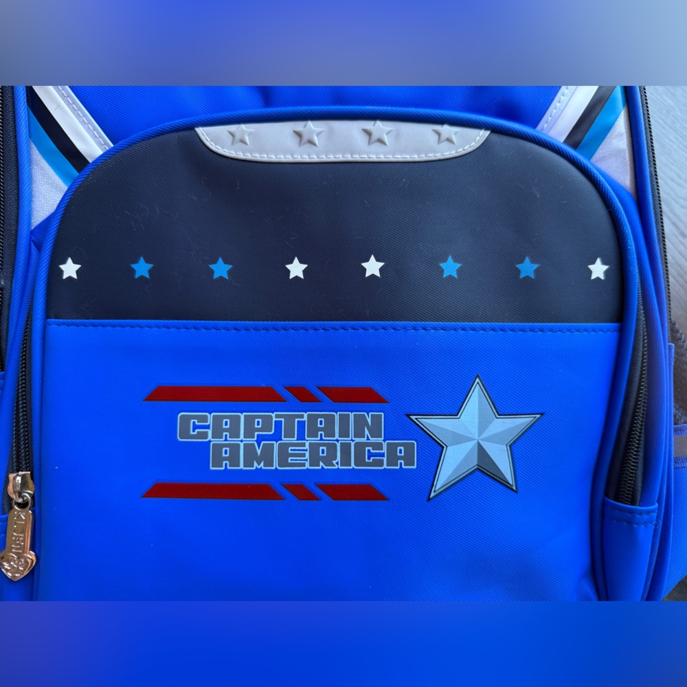 Captain America Backpack - Picture 5 of 8